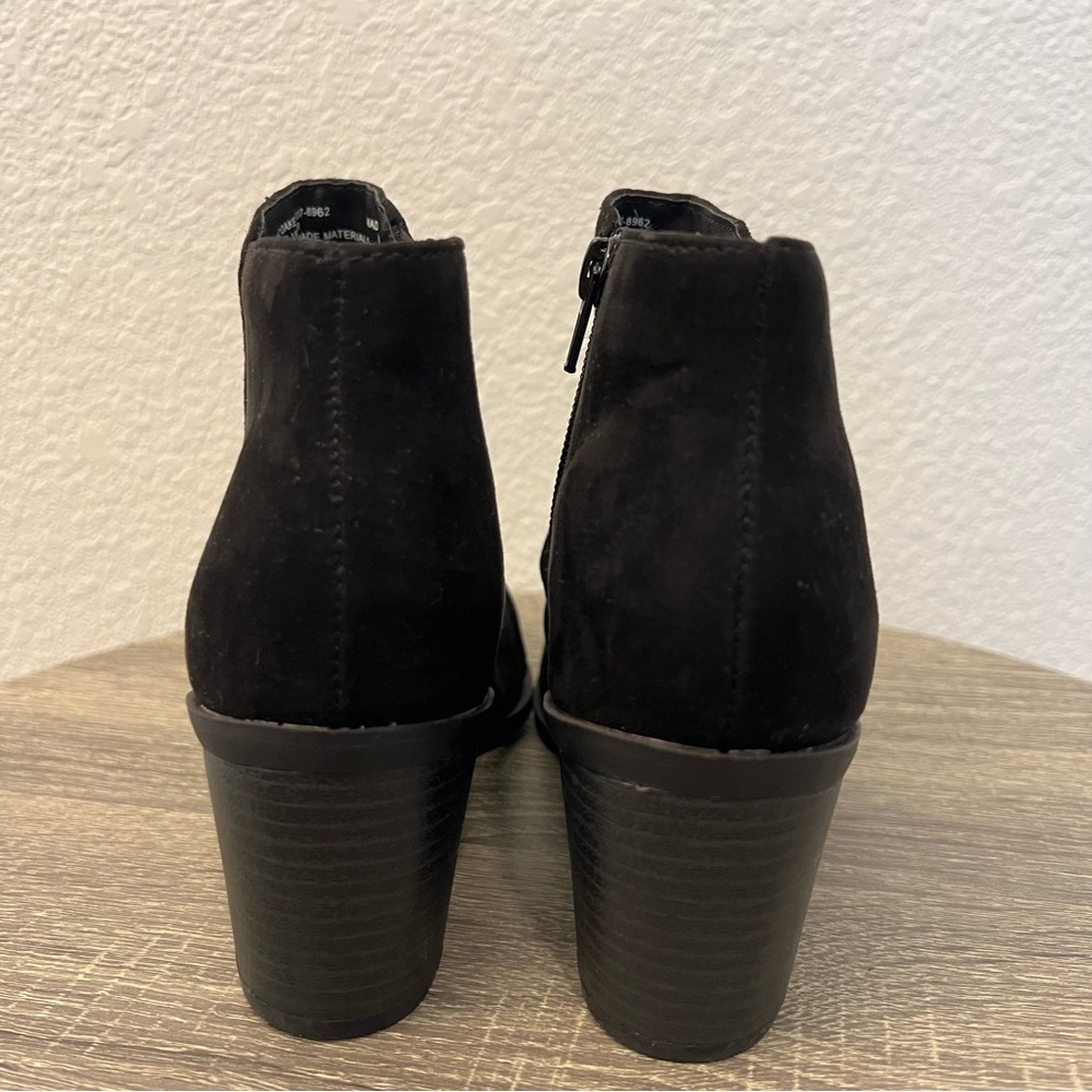 Arizona Jeans Oakes Black Faux Suede Ruched Stacked Heel Bootie Ankle Boots- 6 - Picture 10 of 12